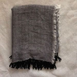 BCBGENERATION scarf